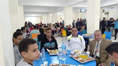 إفطار جماعي لطلاب مدرسة الضبعة النووية في أول أيام رمضان | صور