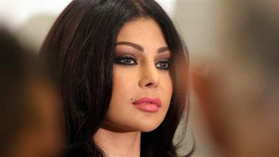 بكاء هيفاء وهبي بعد اعتقادها بالتسبب في مقتل كريم فهمي| فيديو