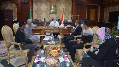 محافظ المنيا يكلف بإنهاء أعمال رصف شارع عدنان المالكي