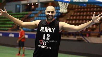 تعافي طارق الغنام أسطورة سلة الأهلي من كورونا