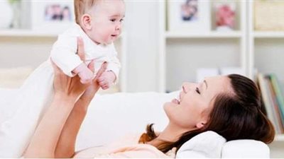 تفسير حلم الرضاعة للعزباء في المنام وعلاقته بالتقصير والتعب الجسدي