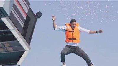 رامز جلال يسخر من رمضان صبحي: إيه مشية المطاهر دي