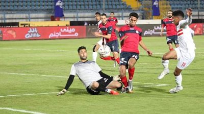 محمود علاء يتقدم بالهدف الثالث للزمالك فى مرمى حرس الحدود