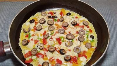 البيض البيتزا أكلة مغذية ولذيذة على السحور