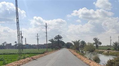 محافظ المنيا: رصف الطريق الواصل بين 