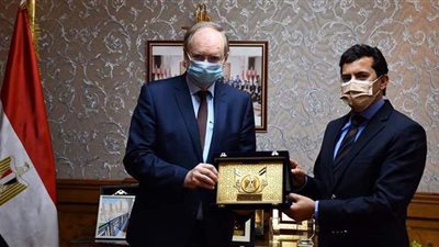 وزير الرياضة يلتقي سفير الاتحاد الأوروبي لبحث التعاون المشترك
