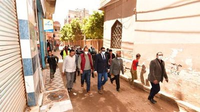 محافظ الدقهلية يتفقد المنزل المنهار بميت غمر | صور