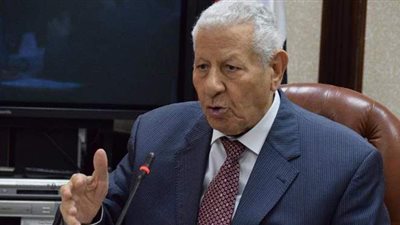 النادي الأهلي ينعى الكاتب الصحفي الكبير مكرم محمد أحمد