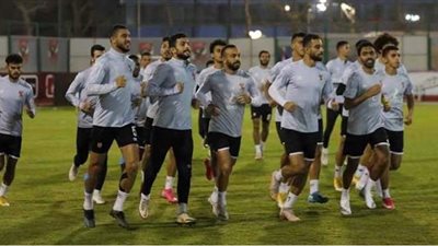اليوم.. الأهلي يبدأ معسكره المغلق استعدادا للقاء القمة أمام الزمالك