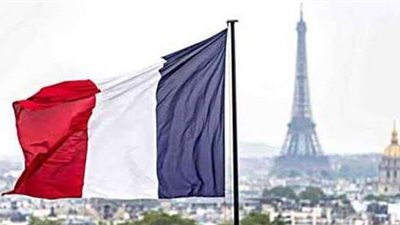 بعد تسجيل 100 ألف حالة وفاة بكورونا .. فرنسا تعلن موعد فتح المطاعم والمقاهي