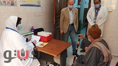 مدير صحة الشرقية يتابع تطعيم المواطنين بلقاح كورونا في أبو كبير