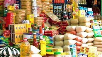 ما عقوبة بيع السلع الغذائية منتهية الصلاحية؟.. قانوني يجيب