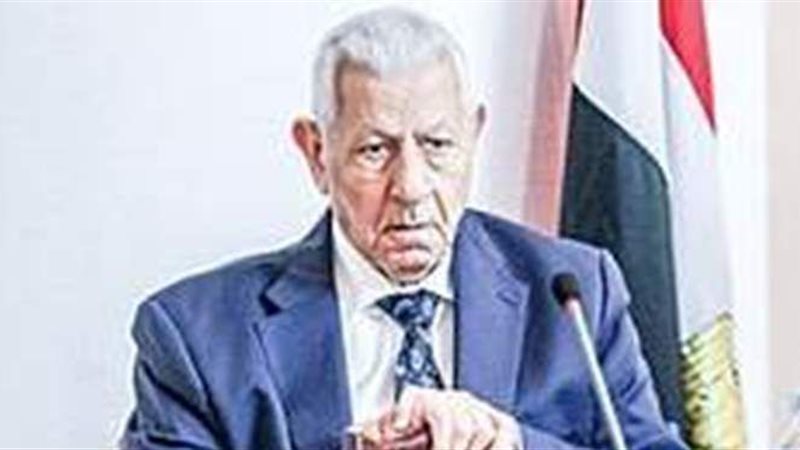 مشاهير ينعون مكرم