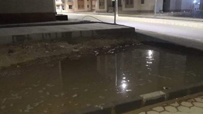 انفجار مواسير المياه بمنطقة الـ 800 فدان بأكتوبر الجديدة