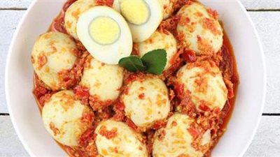 طريقة عمل شكشوكة البيض المسلوق بالخضروات والمودزاريلا