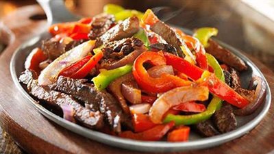 من المطبخ اليابانى.. طريقة عمل اللحم بالفلفل الملون