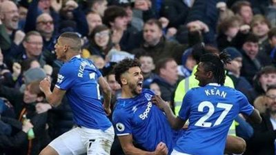 إيفرتون يطلب مبلغا خياليا لانتقال مهاجمه إلى باريس سان جيرمان