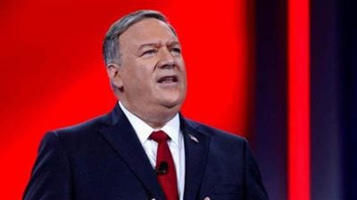 100 طلب.. تقرير رقابي يتهم بومبيو وزوجته بخرق قواعد الأخلاق