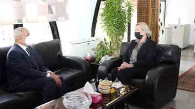 وزيرة البيئة: شبكة المدافن الصحية مشروع قومي