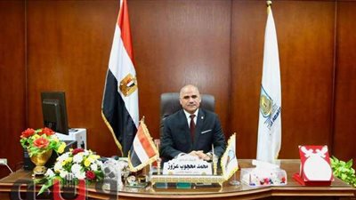 رئيس جامعة الأقصر يكلف بتوزيع وجبات إفطار وسحور للأمن الجامعي