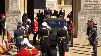 إنزال جثمان الأمير فيليب سرداب ROYAL VAULT في قلعة ويندسور