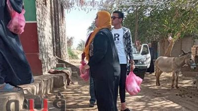 فطارك وسحورك.. التضامن توزع  4 آلاف وجبة بقرى بني سويف