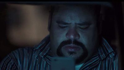 هل النحل يقتل؟.. محمد ممدوح يستعين بجوجل في «لعبة نيوتن»