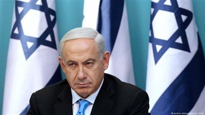 إسرائيل تقر قانونا عنصريا ضد مواطنيها العرب.. يمنح اليهود فقط حق تقرير المصير في البلاد.. أعضاء بالكنيست يصرخون ويمزقون أوراق التصويت.. نتنياهو: لحظة فارقة بتاريخ تل أبيب.. والرئيس يعترض