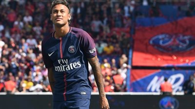 تقارير صحفية إسبانية: سان جيرمان يوافق على بيع نيمار