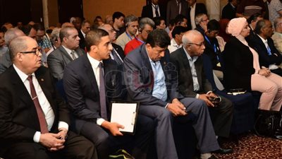 مستشار وزير قطاع الأعمال: دراسة لتطوير شركات الحديد والصلب