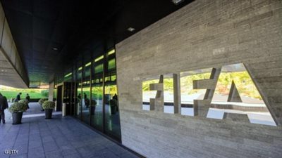 إيقاف عضو بالرقابة المالية للفيفا بسبب تهم فساد