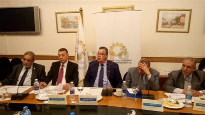 تفاصيل اجتماع لجنة الضرائب والجمارك باتحاد الصناعات المصرية (صور)
