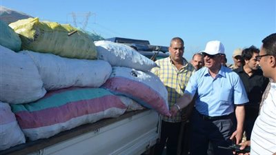 محافظ كفرالشيخ يضبط 2.4 طن زريعة أسماك مجففة