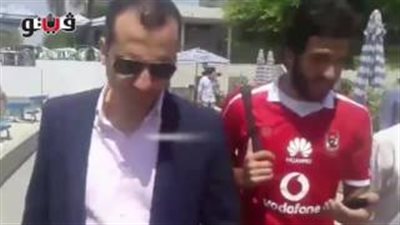 بالفيديو.. عبدالله السعيد يهنئ مروان محسن بانضمامه للأهلي