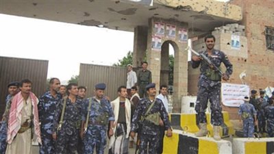 السلطات اليمنية تتمكن من ضبط قاطرة محملة بمواد متفجرة