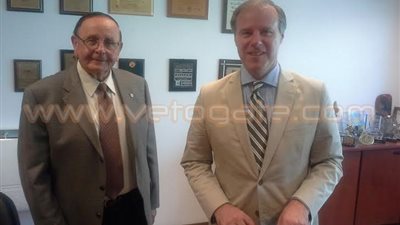 بالصور.. نائب رئيس شركة «تويتر» يزور جامعة النيل الأهلية