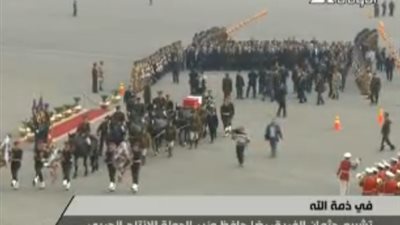 بالفيديو.. منصور والسيسي يتقدمان مراسم تشييع جنازة الفريق رضا حافظ