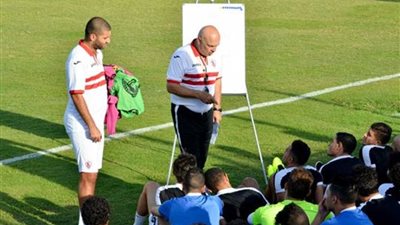 جروس يمنح لاعبي الزمالك 48 ساعة راحة عقب العودة من ألمانيا