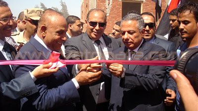 بالفيديو والصور.. وزير التربية والتعليم يفتتح مدرستين بتمويل 