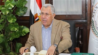 وزير الزراعة يبحث مع هيئة الإصلاح الزراعي الخدمات المقدمة للمزارعين وآليات تحصيل مستحقات الدولة  