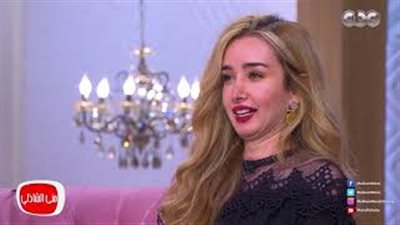 هنا الزاهد: حلقتي في «معكم» سببت لي مشكلات من كثرة العرسان