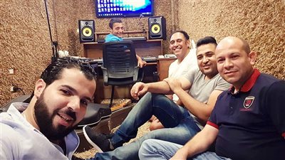 حميد الشاعري وعمرو مصطفى في كواليس تسجيل ألبوم عمرو دياب