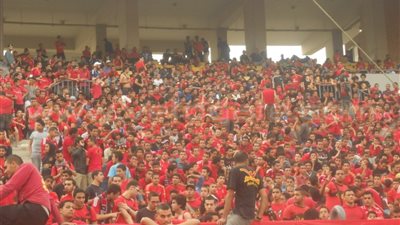 «ألتراس أهلاوي» يوجه هتافات معادية لـ«رئيس الزمالك» احتفالًا بـ«السوبر»