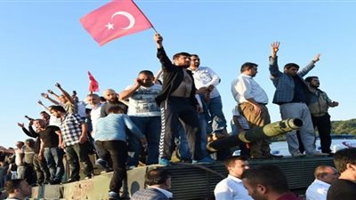 أنصار «أردوغان» يهاجمون كنائس تركيا عقب فشل الانقلاب