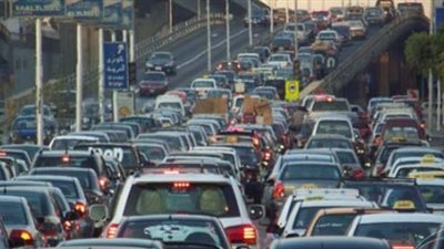 توقف حركة المرور بمحور 26 يوليو بسبب حادث تصادم