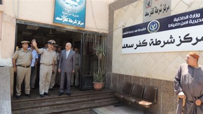 اشتباك بالأيدي بين محام وضابط شرطة في دمياط