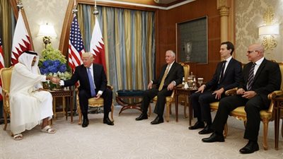 «صفقة التسوية».. تفاصيل اللقاء السري بين تميم وصهر ترامب