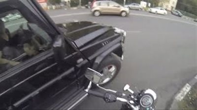 بالفيديو.. أغرب عقوبة لرمي المخلفات في الشارع!