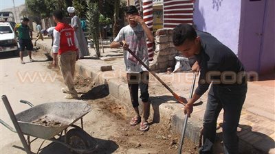 بالصور.. زراعة 20 شجرة ضمن «حلوة يابلدي» بالغنايم في أسيوط