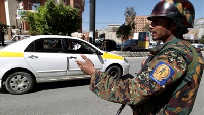 التوتر يخيم على العديد من المدن اليمنية وسط إجراءات أمنية مشددة